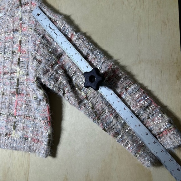 Altar'd State V-Neck Sweater in Pink and Cream Women’s Size Small - Picture 7 of 10